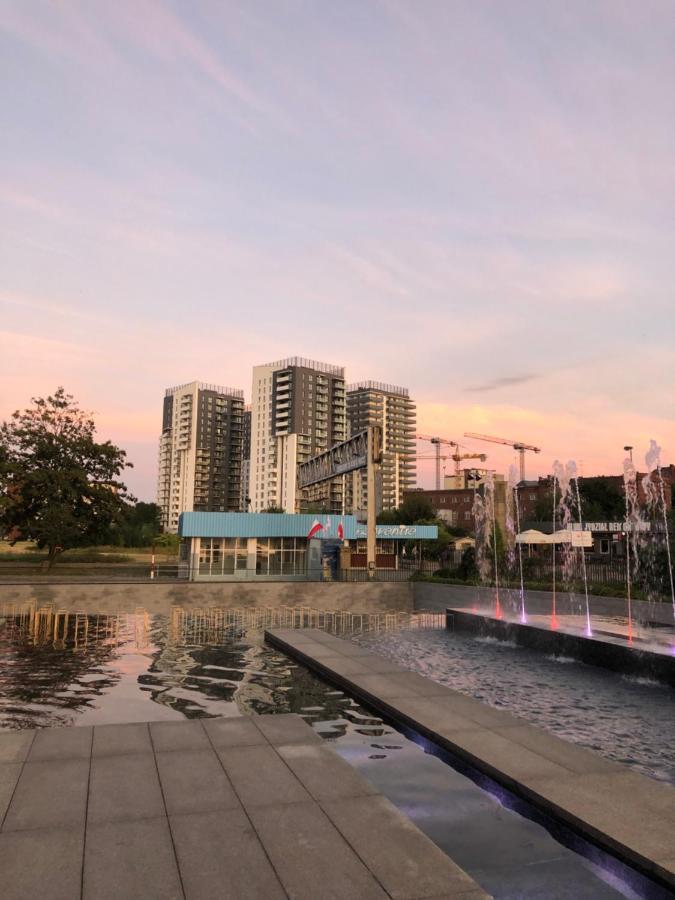Walowa Tower Apartments กดัญสก์ ภายนอก รูปภาพ
